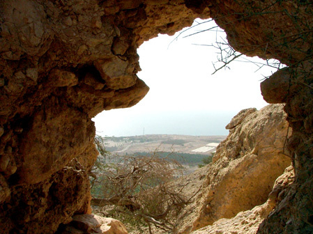 AUSBLICK--HÖHLE